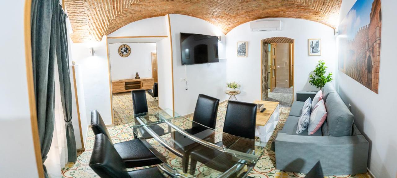 Art&SUITE Apartment Cáceres Eksteriør billede