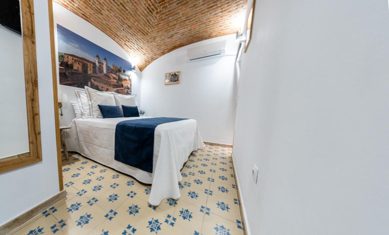 Art&SUITE Apartment Cáceres Eksteriør billede